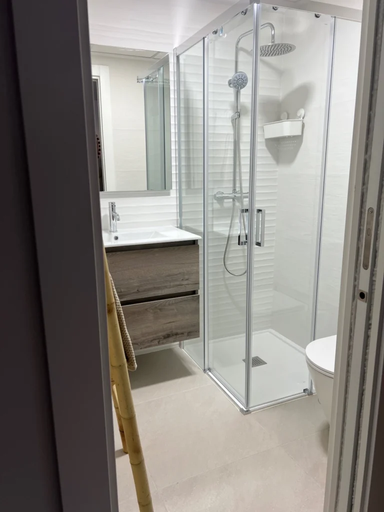 Belich badkamer 2 Persoonlijk interieuradvies voor een sfeervol tweede huis in Spanje